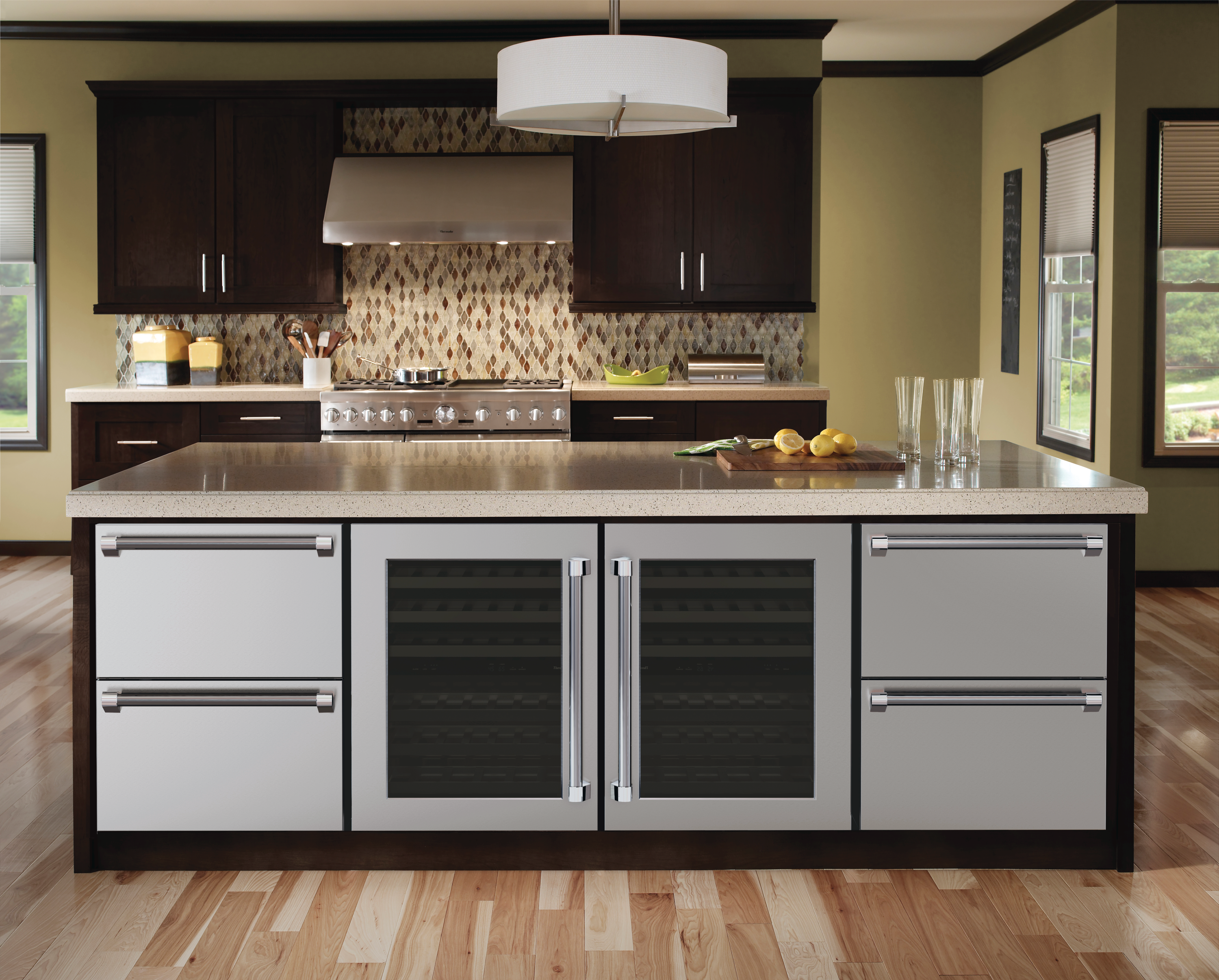 T24UW810RS Under Counter Wine Cooler with Glass Door | THERMADOR US